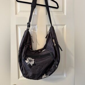 Lululemonn Resolution Hobo gym bag